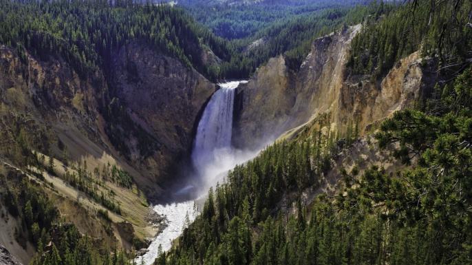 Yellowstone’s Seasons: A Year-Round Guide to Planning Your Visit
