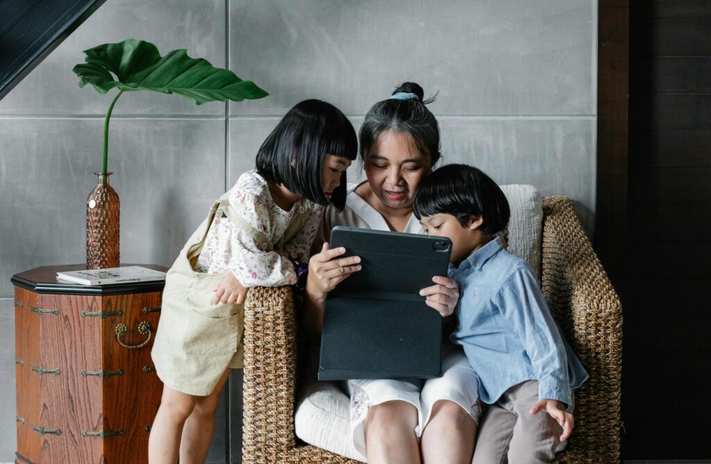 Balancing Work and Family Life: Strategies for a Stress-Free Household