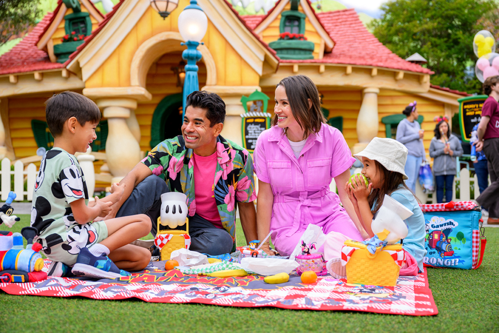 How to Plan the Perfect Disney Family Vacation